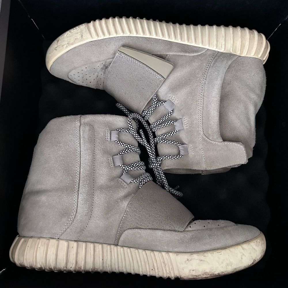 Yeezy 750 Boost men’s size 8